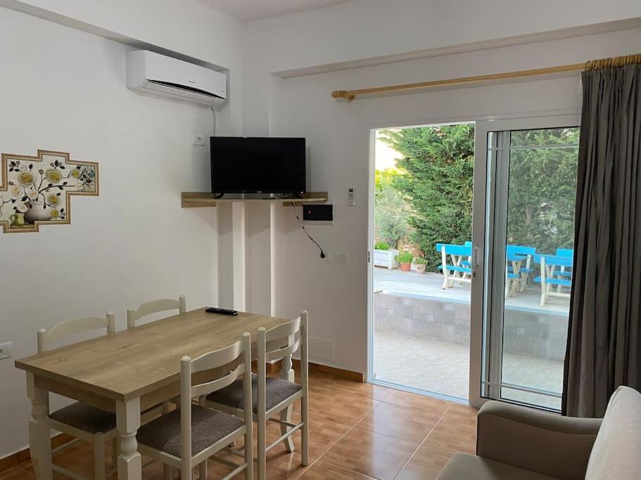 Guesthouse Xhimi Ksamil Ngoại thất bức ảnh